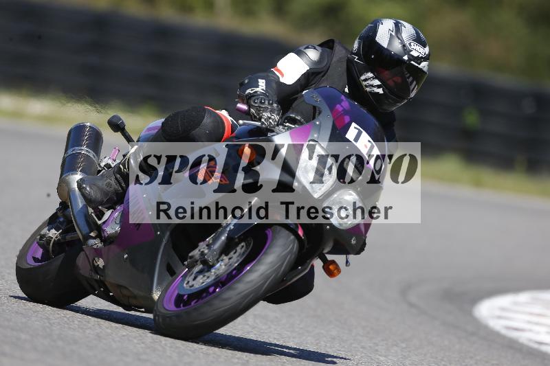 /Archiv-2025/48 25.08.2025 Cornu Master School ADR/rot-rouge/110